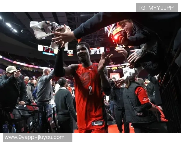 夸梅回应媒体对布朗尼的质疑称湖人会寻找替罪羊如斯玛特和艾顿