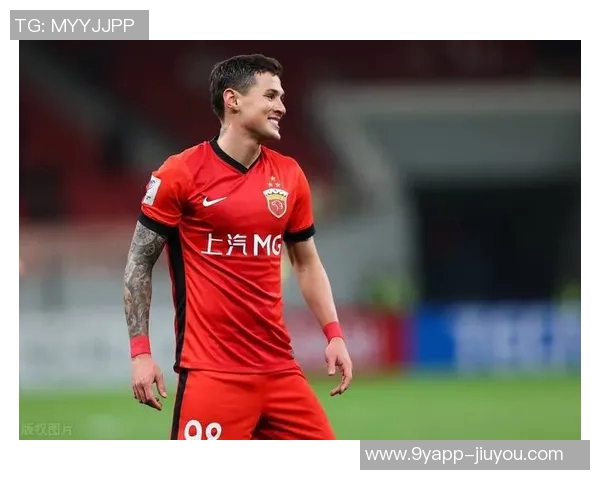 刘闻超带队海港在教学赛中以4-3逆转取胜莱昂纳多梅开二度助力球队