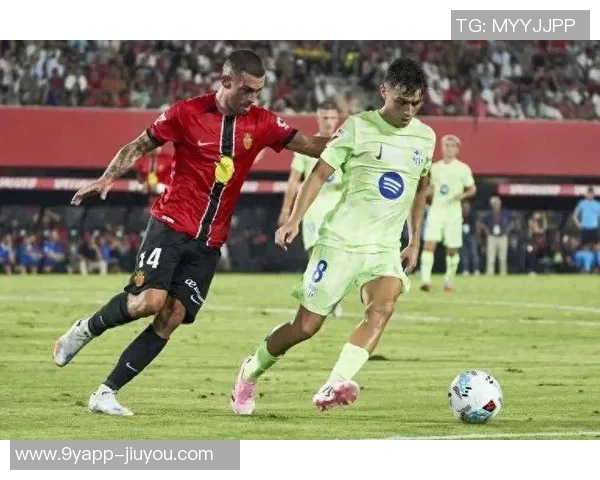 斯科尔斯评选现役中场五强佩德里领衔罗德里维蒂尼亚紧随其后