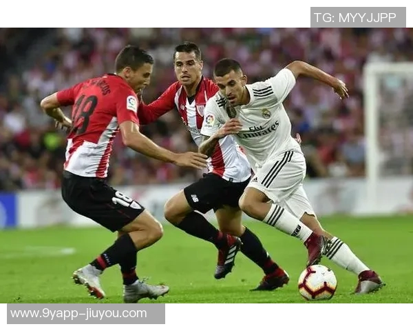 西媒称塞巴略斯为阿隆索挖掘的新克罗斯与魔笛接班人 西媒称塞巴略斯为阿隆索挖掘的新克罗斯与魔笛接班人