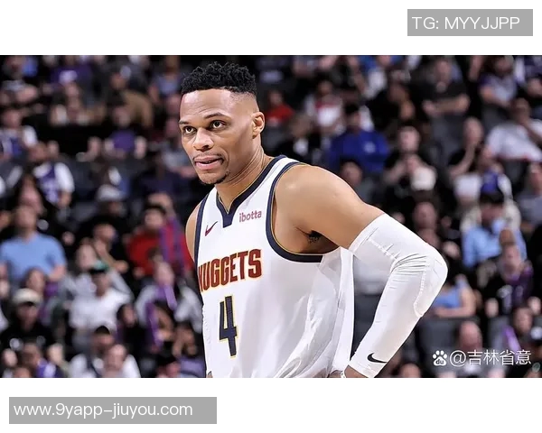 威少以前MVP身份签非保障合同这一选择在NBA历史上极为罕见 威少以前MVP身份签非保障合同这一选择在NBA历史上极为罕见