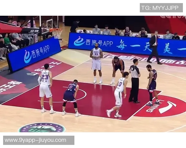 鲁媒报道泰山队今日启动冬训新外援中卫有望在广州顺利到位