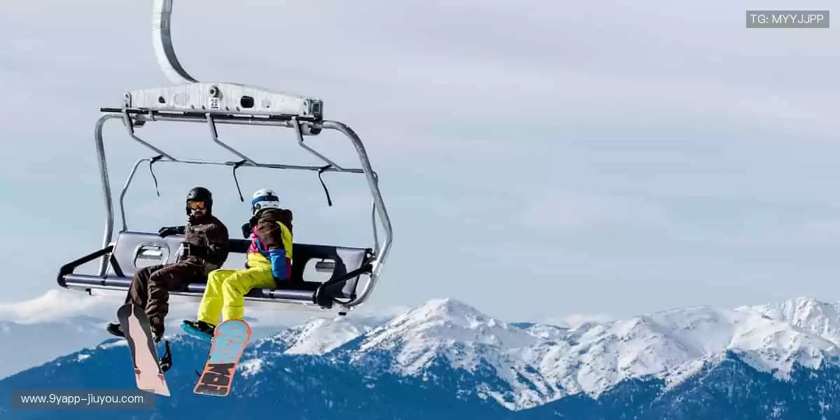 用装备定义实力,让每个动作都无可挑剔!🎾